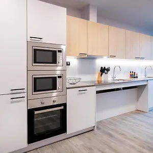 Apartment Coleman Court Summer 
